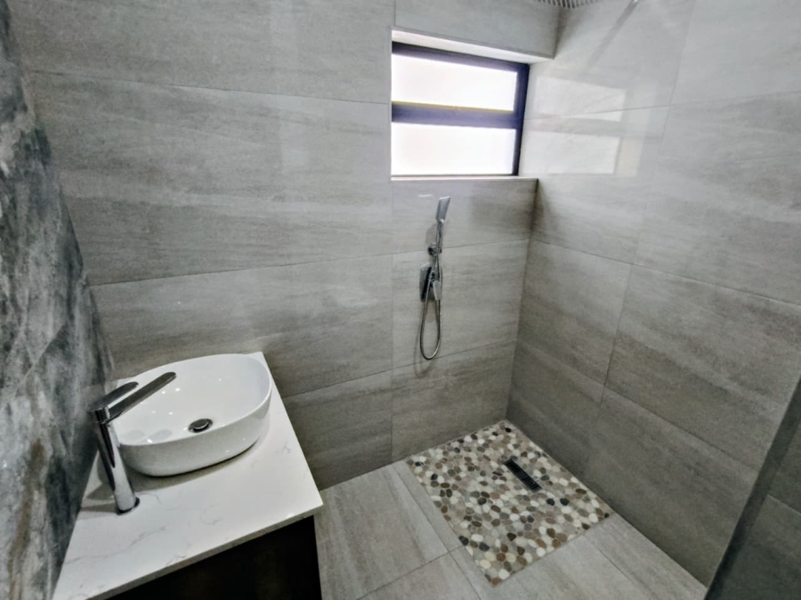 4 Bedroom Property for Sale in Fountains Estate Eastern Cape
